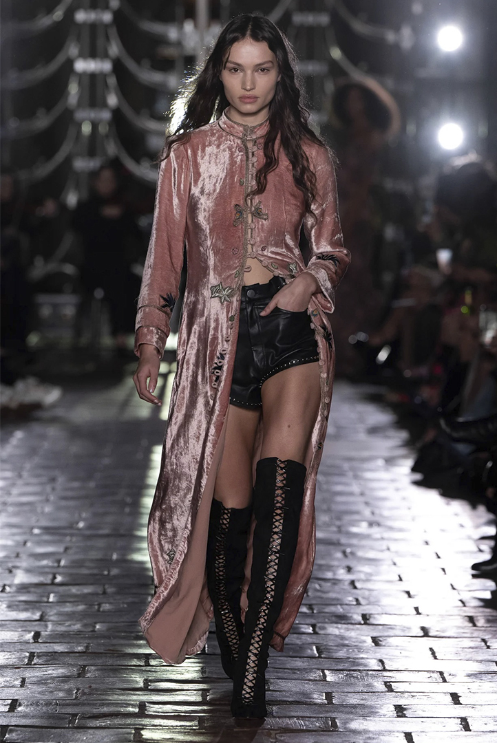 VALERIE PASKER for Annie’s Ibiza FW 23 at LFW